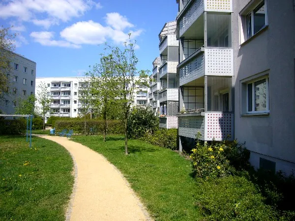 Gemütliche kleine 3-Zimmer-Wohnung in der obersten Etage(ohne Aufzug)! — photo 1